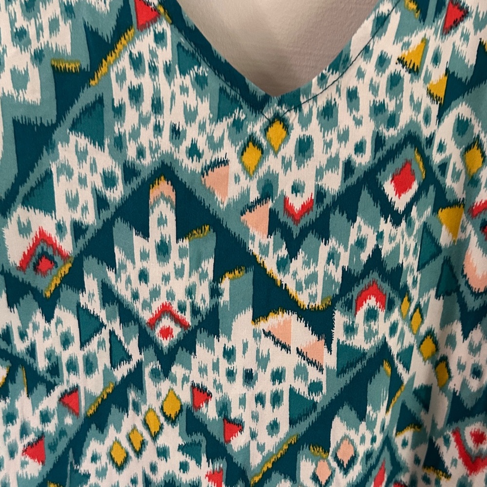 Old Navy Multicolor Patterned Top - Picture 3 of 4